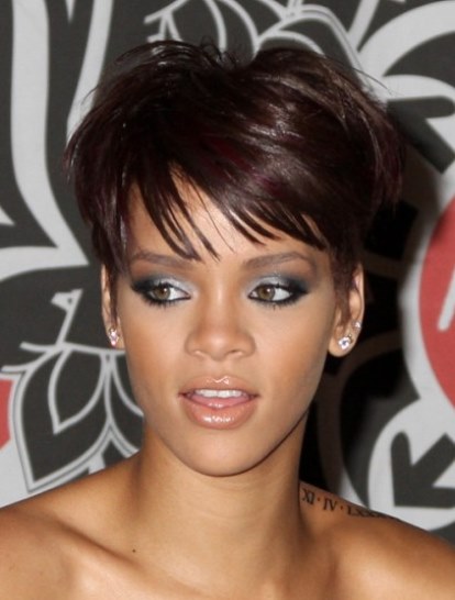 Tousled Textured Crop- Rihanna's short hairstyles