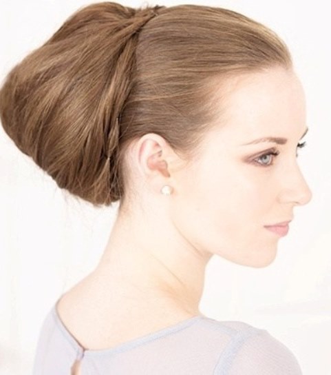 Voluminous updos for women